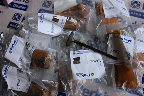 柴油機(jī)1206E配件銷售中心油底殼墊、T414441壓縮機(jī)、氣門、搖臂軸(1200)